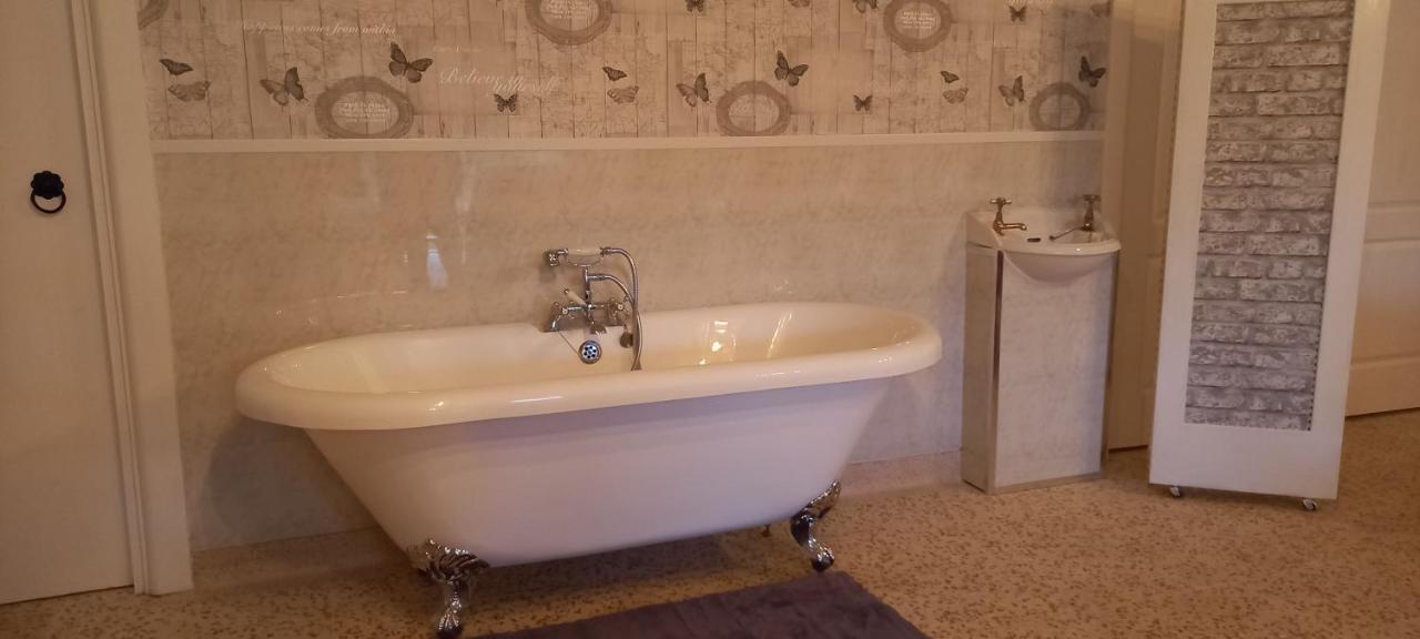 Butterflies Rest Villa Draperstown Ngoại thất bức ảnh